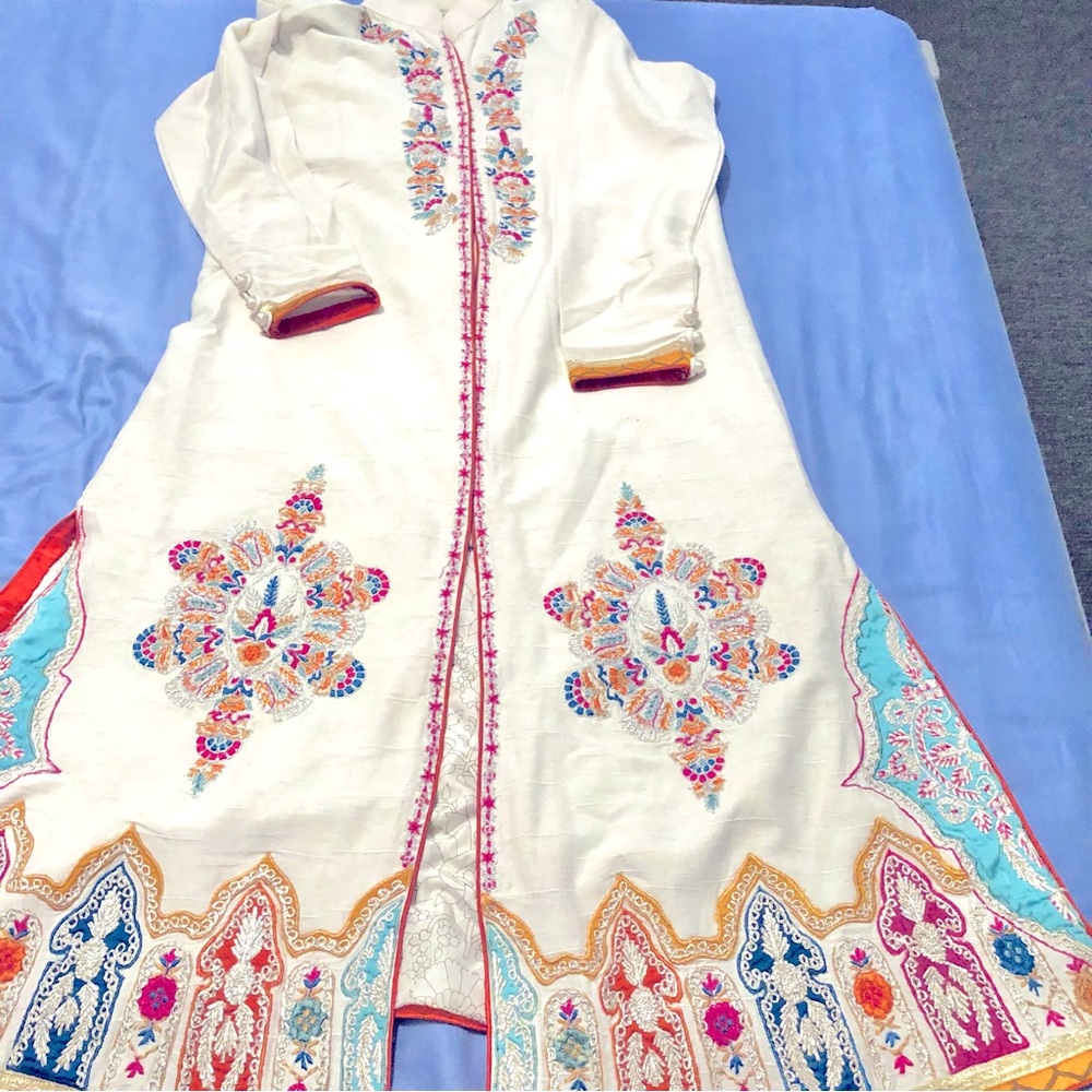 Chinyere Pakistani Long Kurta Open front Embroiderd Cream/Multicolor Size Medium